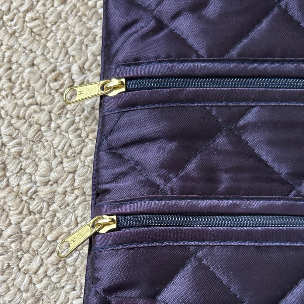 Elegant Quilted Jewelry Blue Travel Bag - Picture 4 of 6